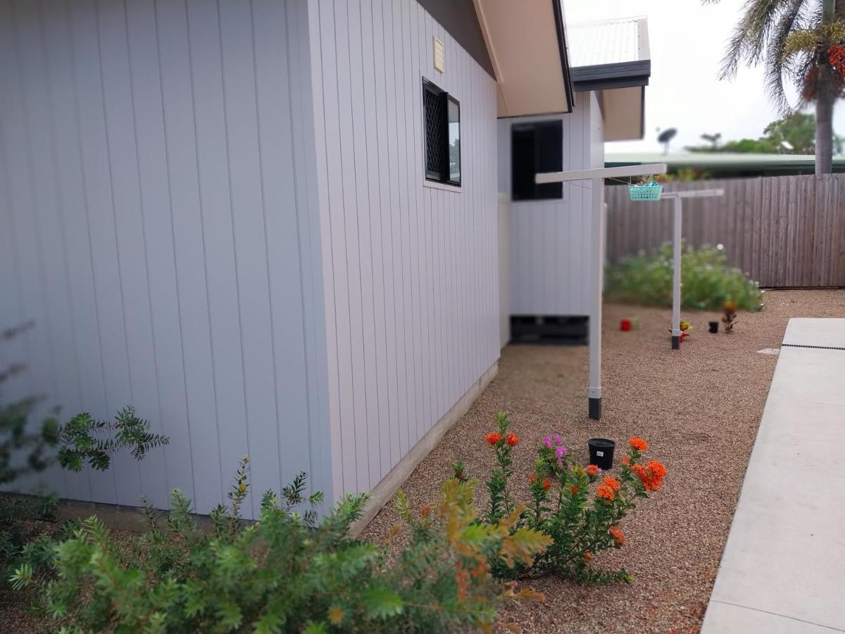 The Dugongs' Rest Motel Horn Exterior photo